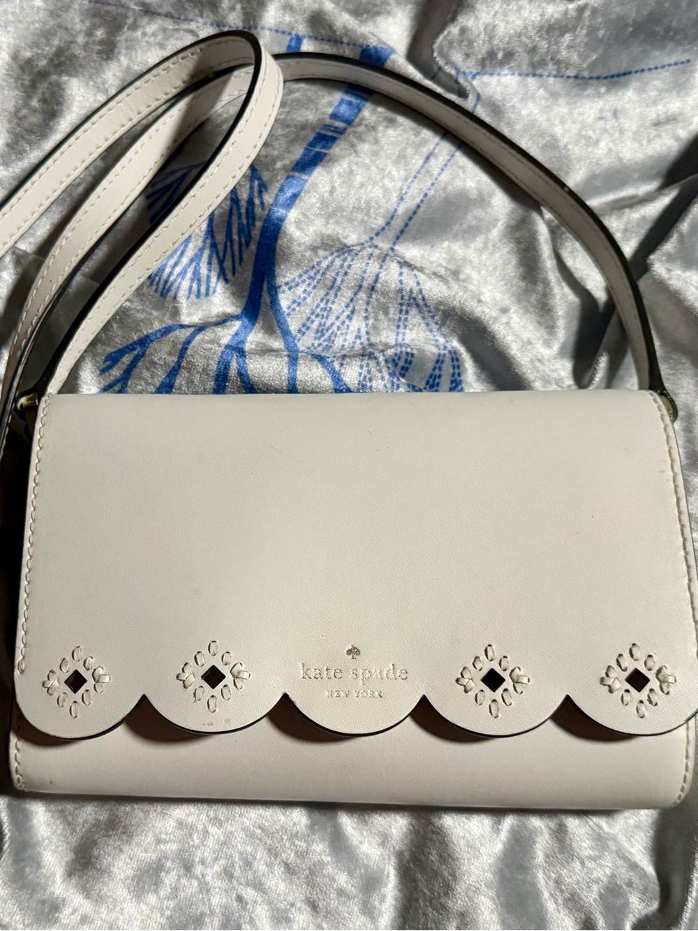 kate spade New York Cream Scalloped Leather Crossbody Bag